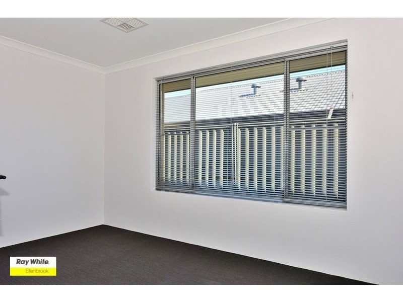 4 Vidalia Drive, Aveley WA 6069