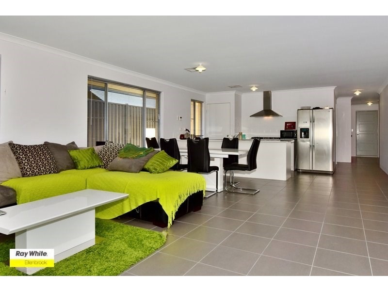 4 Vidalia Drive, Aveley WA 6069