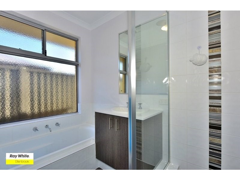 4 Vidalia Drive, Aveley WA 6069