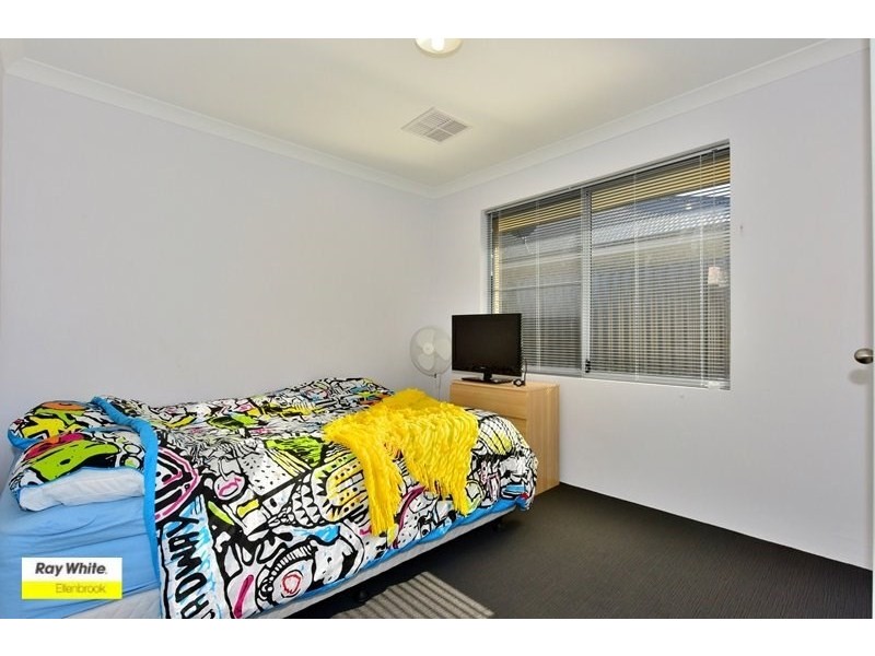 4 Vidalia Drive, Aveley WA 6069