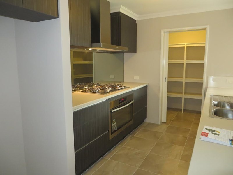 33 Bolero Road, Aveley WA 6069