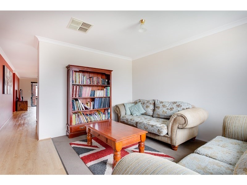 56 Cochrane Loop, Aveley WA 6069