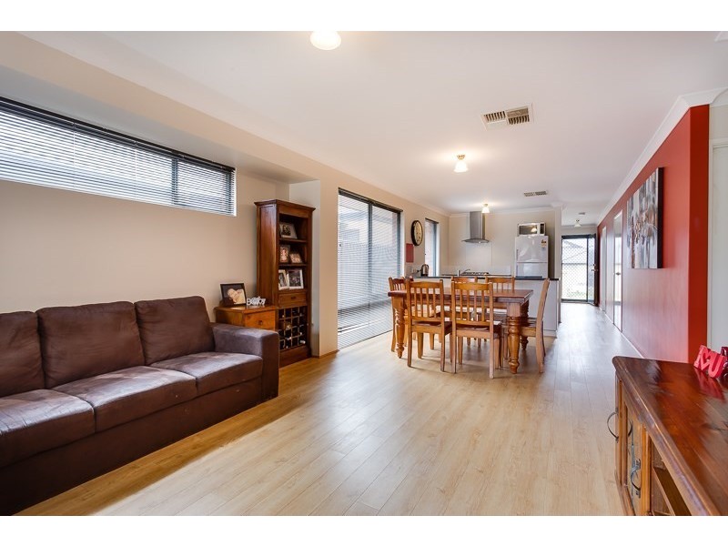 56 Cochrane Loop, Aveley WA 6069