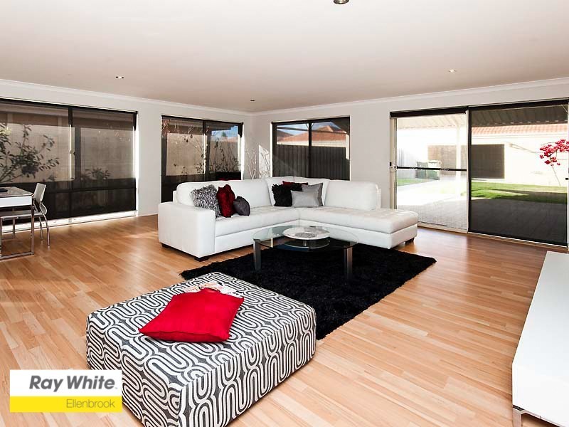 1 Skye Lane, Ellenbrook WA 6069