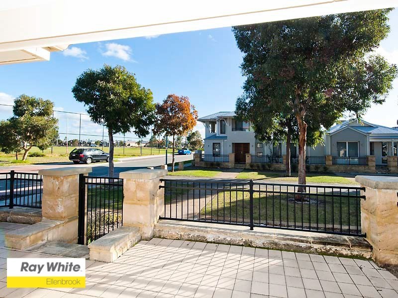 1 Skye Lane, Ellenbrook WA 6069