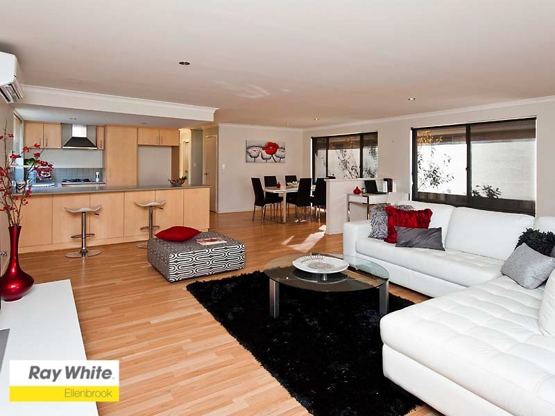 1 Skye Lane, Ellenbrook WA 6069