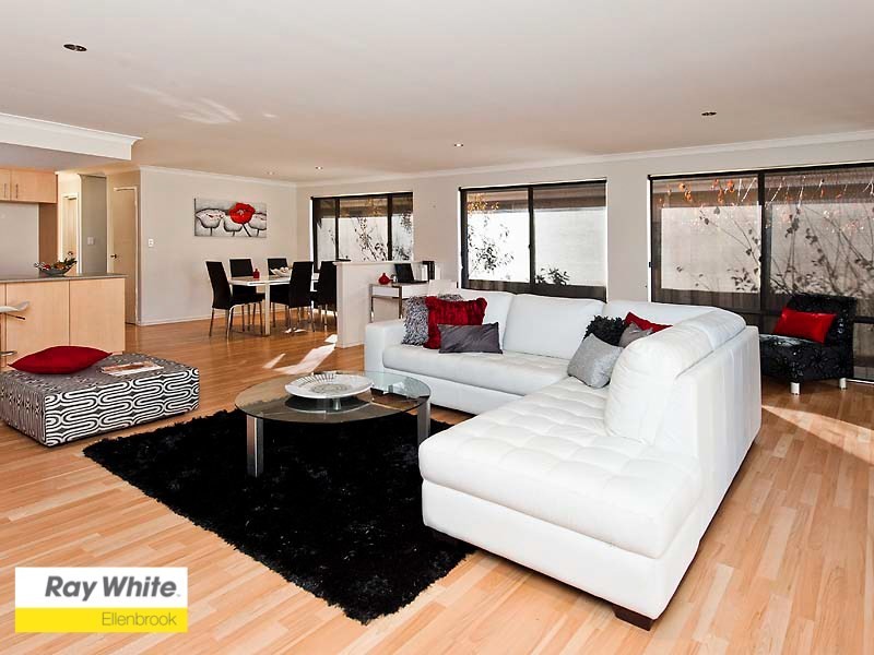 1 Skye Lane, Ellenbrook WA 6069