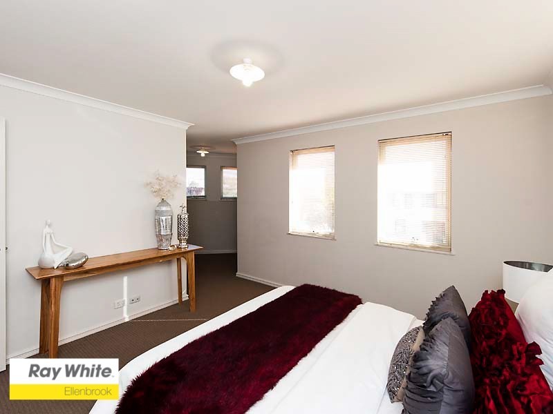 1 Skye Lane, Ellenbrook WA 6069