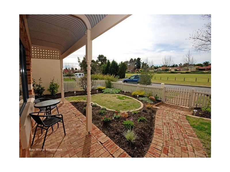 3 Wildflower Circle, Ellenbrook WA 6069