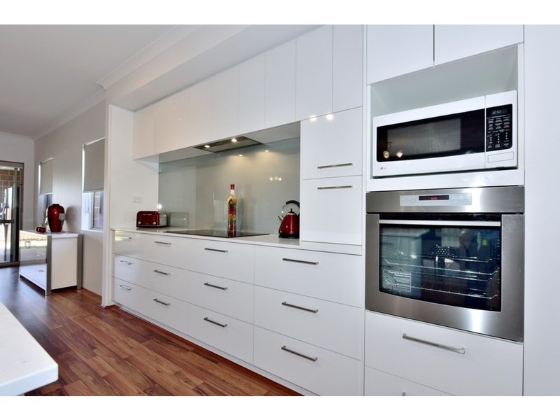 10 Beckett Street, Aveley WA 6069