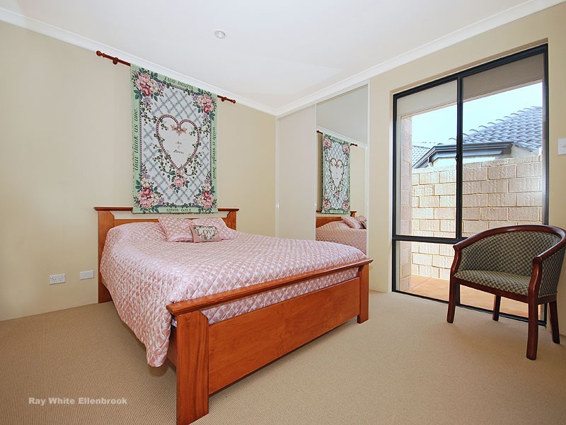 93 b Ravenswood Drive, Westminster WA 6061