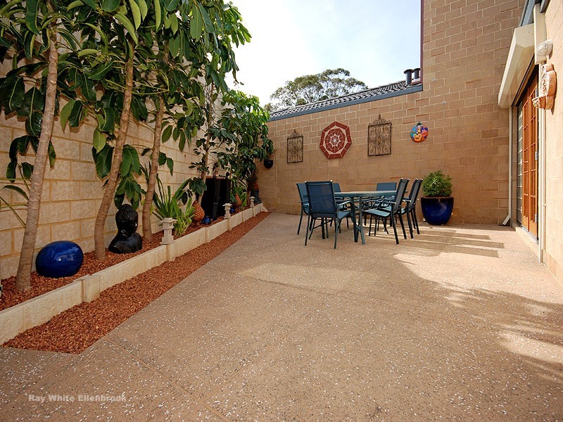 93 b Ravenswood Drive, Westminster WA 6061