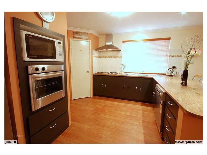 18 Rocklea Crescent, Ellenbrook WA 6069