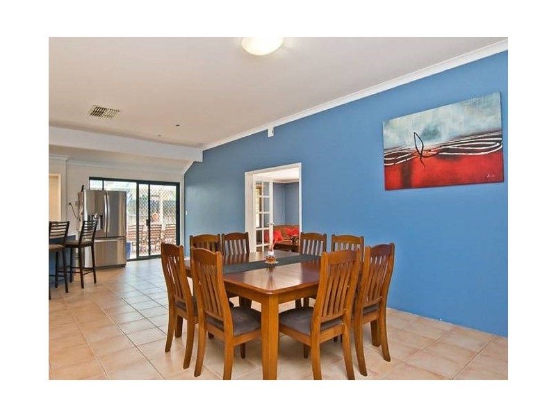 71 San Lorenzo Boulevard, Ellenbrook WA 6069