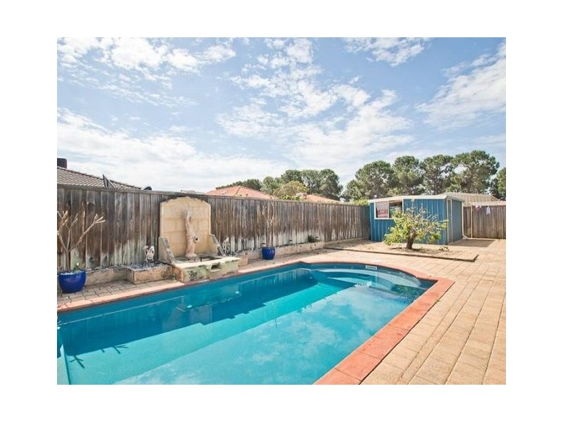 71 San Lorenzo Boulevard, Ellenbrook WA 6069