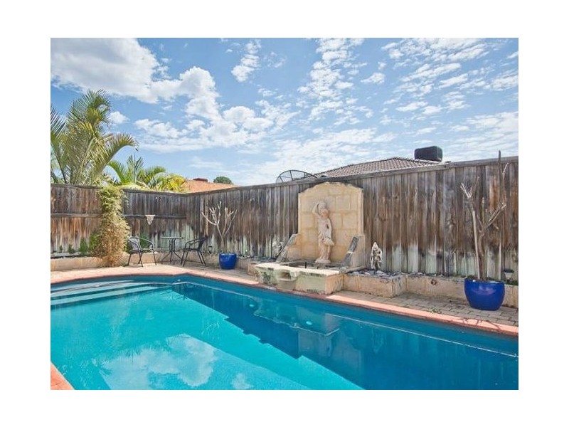 71 San Lorenzo Boulevard, Ellenbrook WA 6069