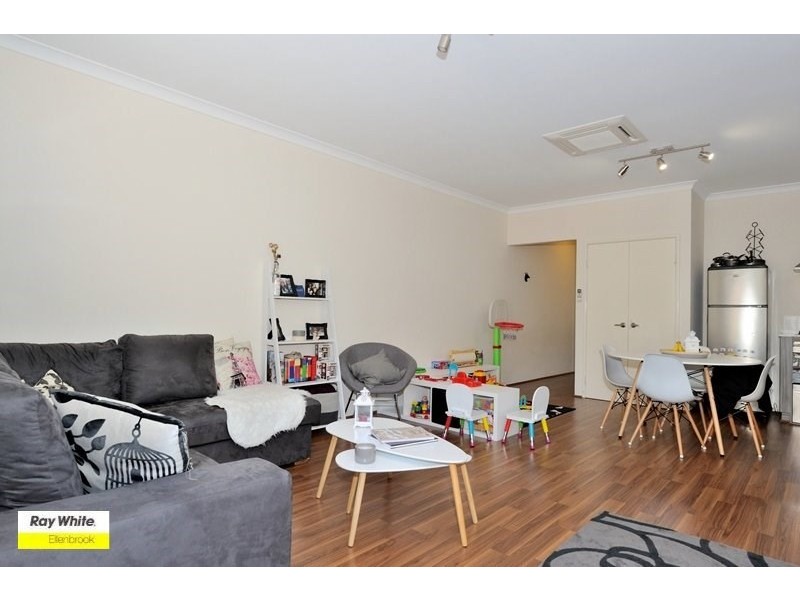 71 Stanbury Crescent, Ellenbrook WA 6069