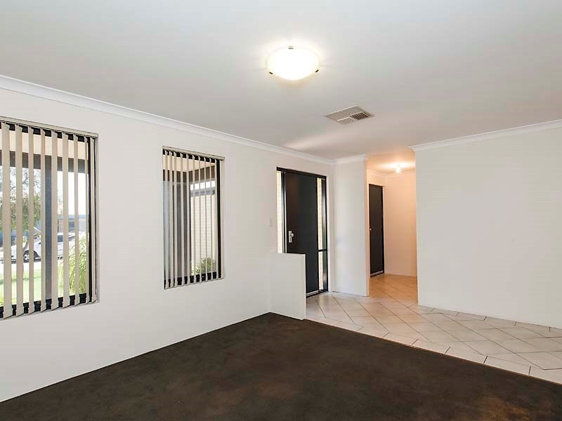 21 Larrawa Circle, Ellenbrook WA 6069