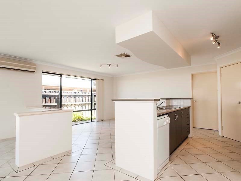 21 Larrawa Circle, Ellenbrook WA 6069