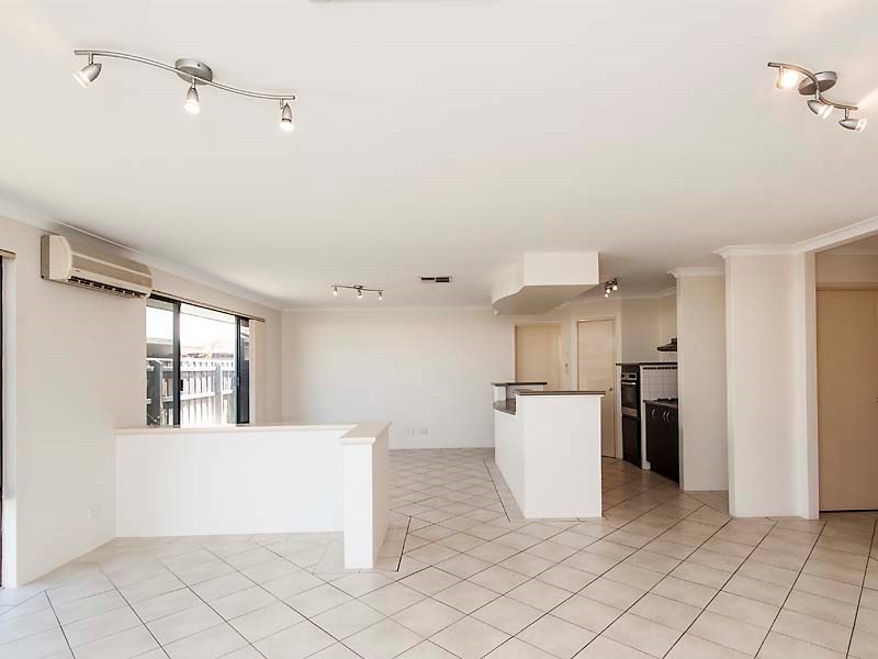 21 Larrawa Circle, Ellenbrook WA 6069