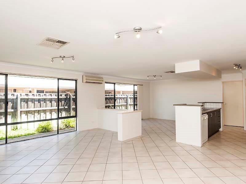 21 Larrawa Circle, Ellenbrook WA 6069