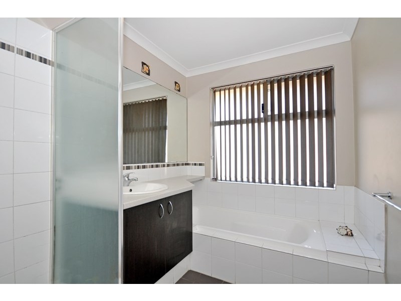 5 Paxton Court, Ellenbrook WA 6069