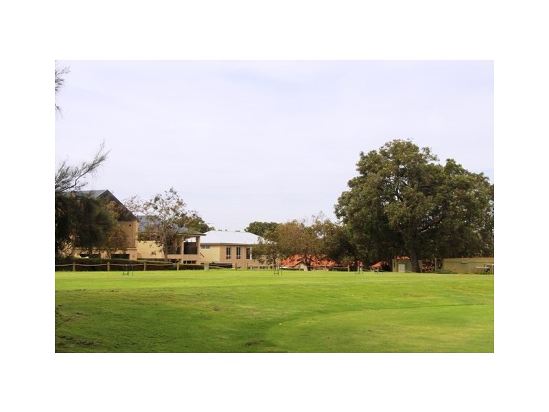 5 Auberge Lane, The Vines WA 6069