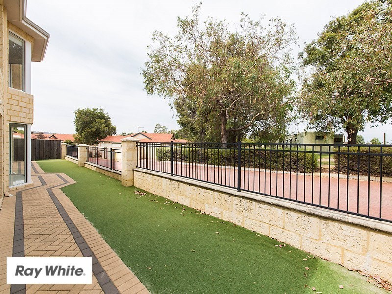 5 Auberge Lane, The Vines WA 6069