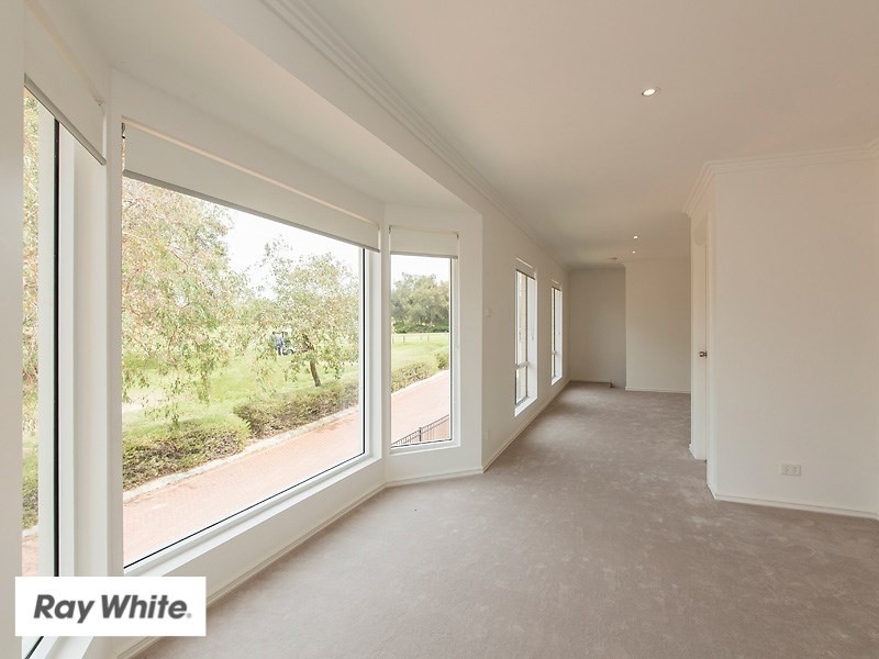 5 Auberge Lane, The Vines WA 6069