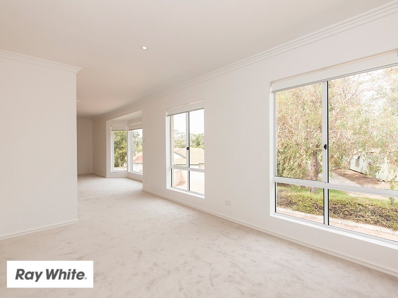 5 Auberge Lane, The Vines WA 6069
