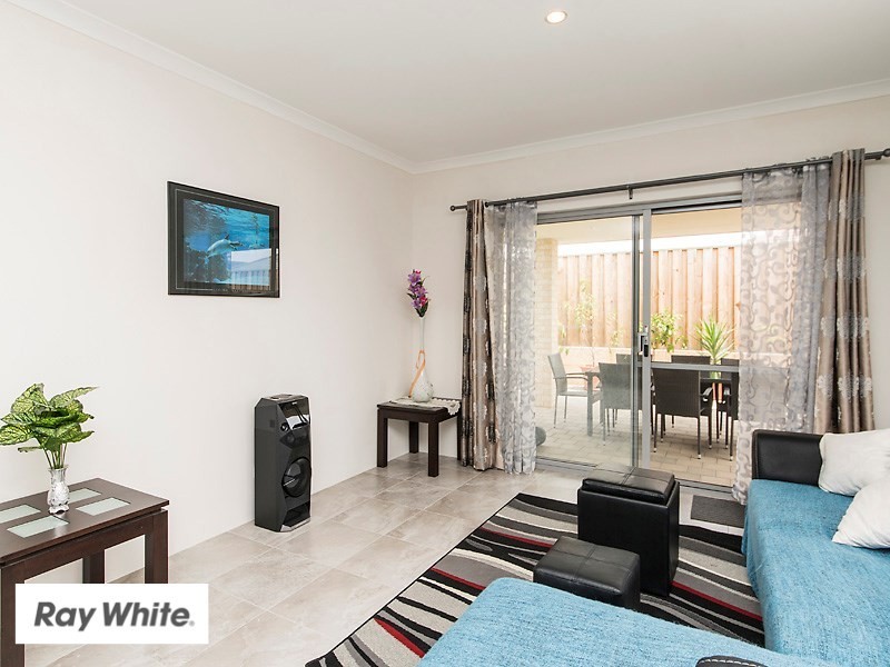 11 Cadogan Outlook, Ellenbrook WA 6069