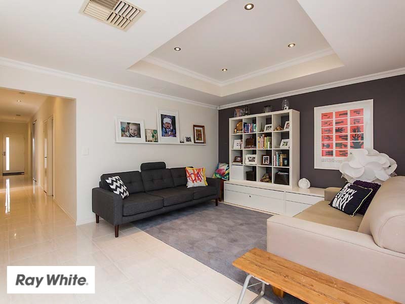 8 Albro Lane, Ellenbrook WA 6069