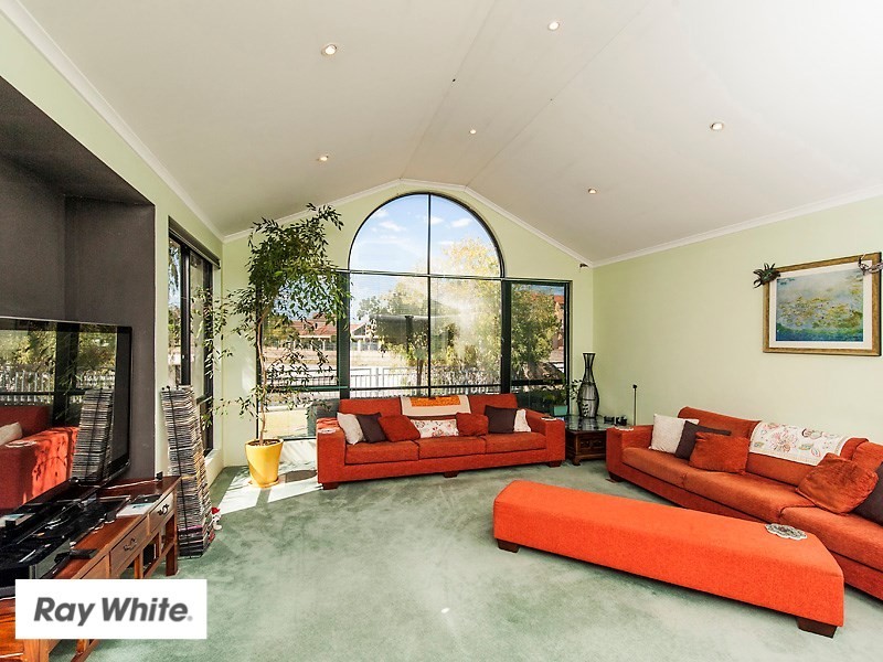 30 Santorini Turn, Ellenbrook WA 6069