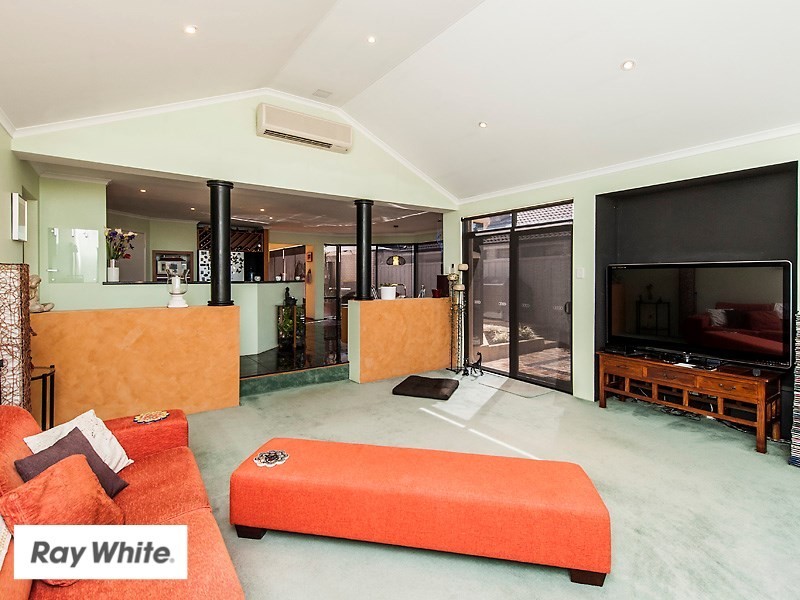 30 Santorini Turn, Ellenbrook WA 6069