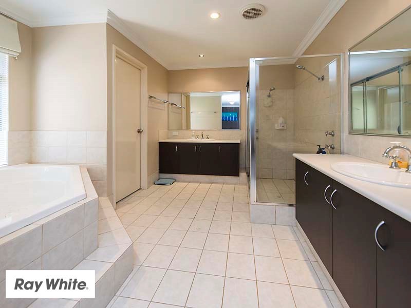 2 Baudin Way, Ellenbrook WA 6069