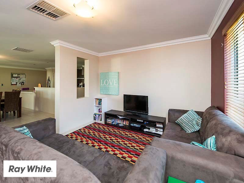 2 Baudin Way, Ellenbrook WA 6069