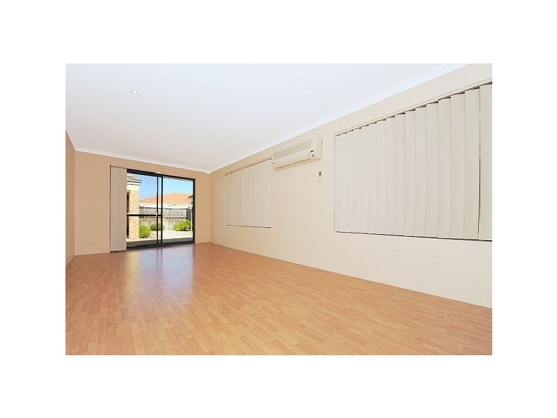 16 St Tropez Vista, Ellenbrook WA 6069