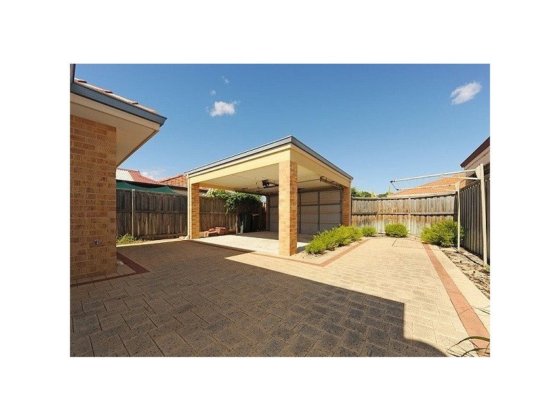 16 St Tropez Vista, Ellenbrook WA 6069