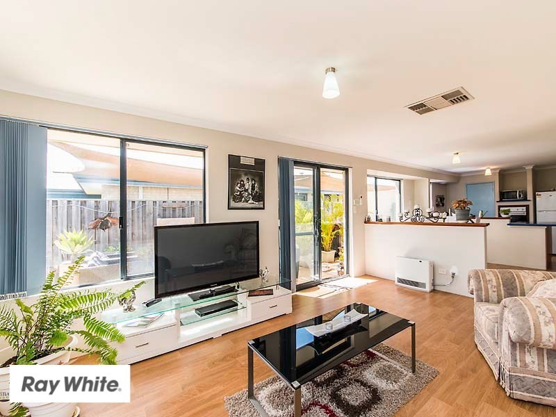 15 Rocklea Crescent, Ellenbrook WA 6069