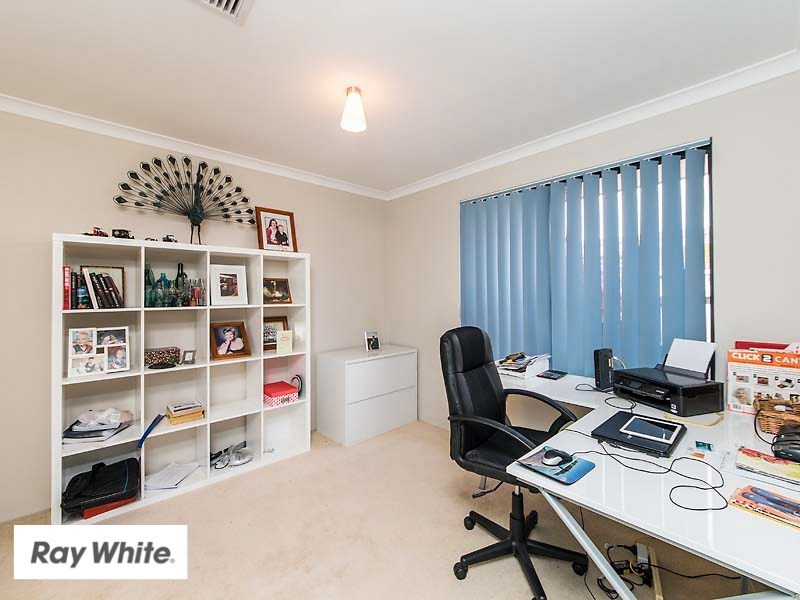 15 Rocklea Crescent, Ellenbrook WA 6069