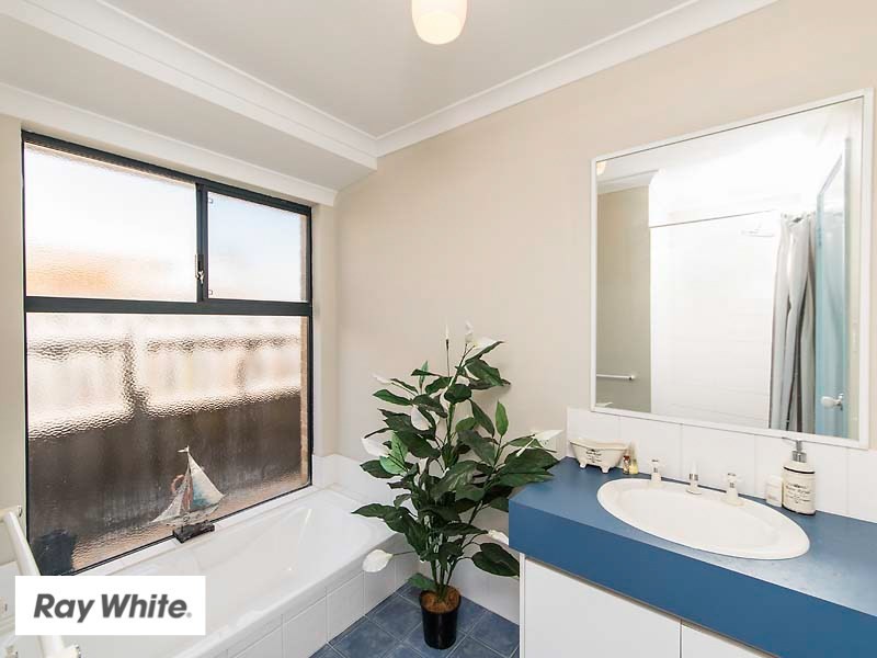 15 Rocklea Crescent, Ellenbrook WA 6069