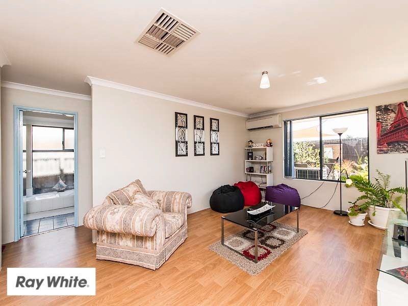 15 Rocklea Crescent, Ellenbrook WA 6069