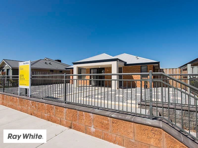 7 Newland Road, Ellenbrook WA 6069