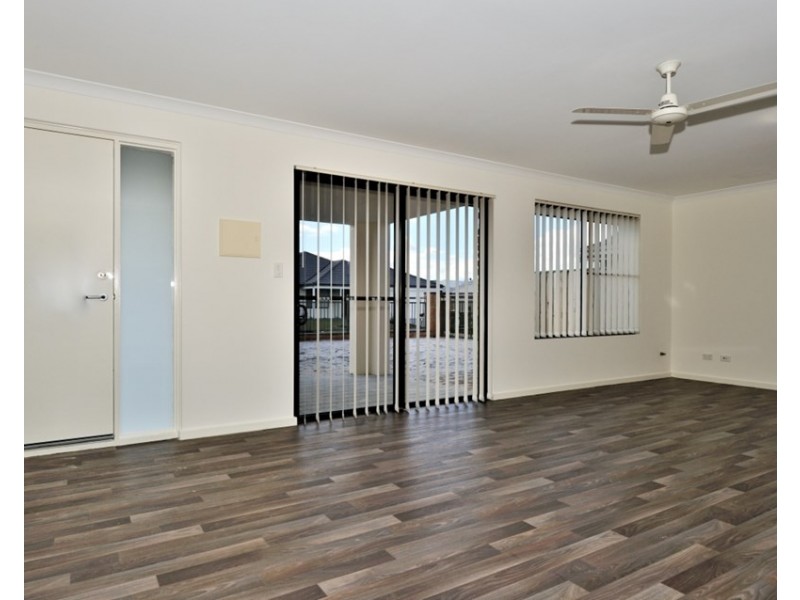 7 Newland Road, Ellenbrook WA 6069