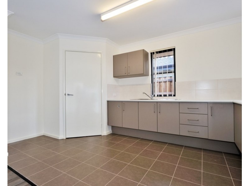 7 Newland Road, Ellenbrook WA 6069