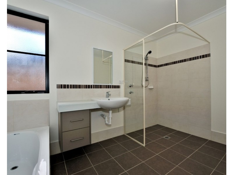 7 Newland Road, Ellenbrook WA 6069