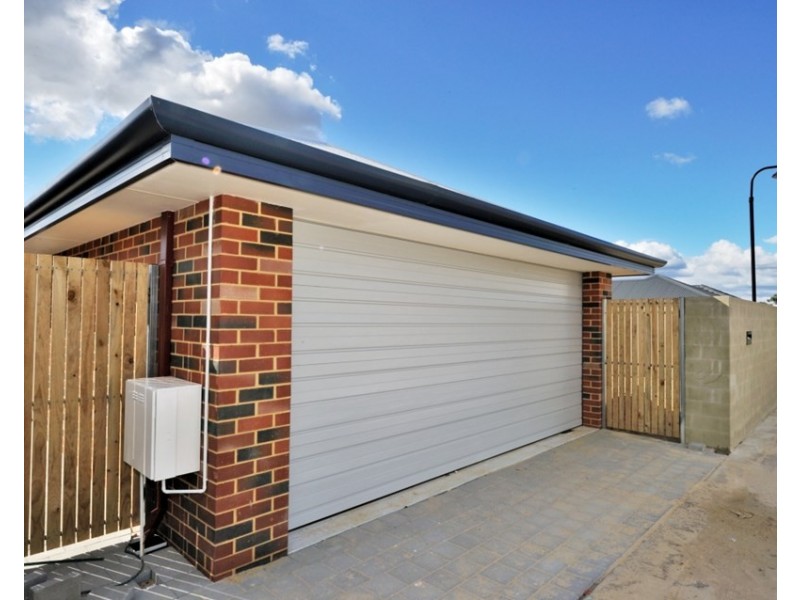 7 Newland Road, Ellenbrook WA 6069