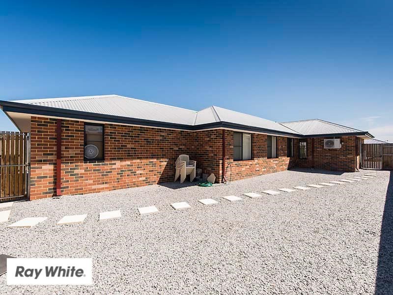 7 Newland Road, Ellenbrook WA 6069