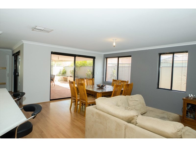 26 Brigalow Bend, Ellenbrook WA 6069