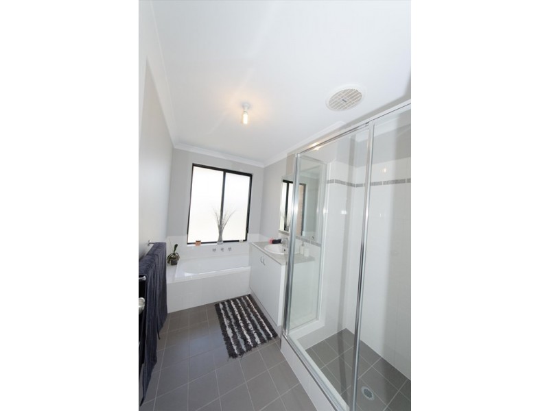 26 Brigalow Bend, Ellenbrook WA 6069